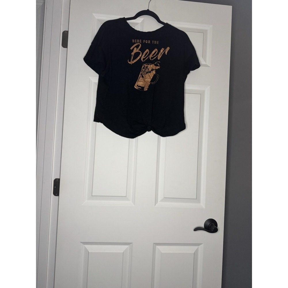 Shyanne Twist Front Graphic Tee Shirt Medium Here For The Beer Black Gold